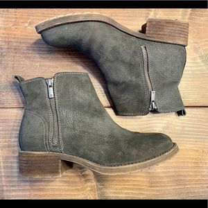 Lucky Brand Grey suede Chelsea boots